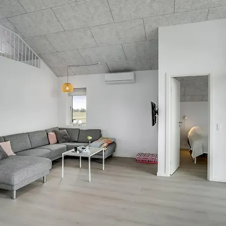 Thalie - 400m From The Sea By Interhome *