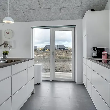 Thalie - 400m From The Sea By Interhome *