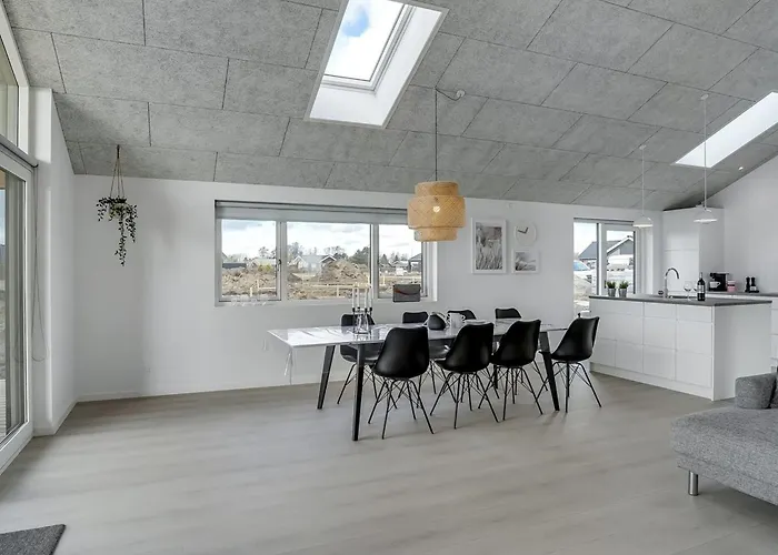 Thalie - 400m From The Sea By Interhome