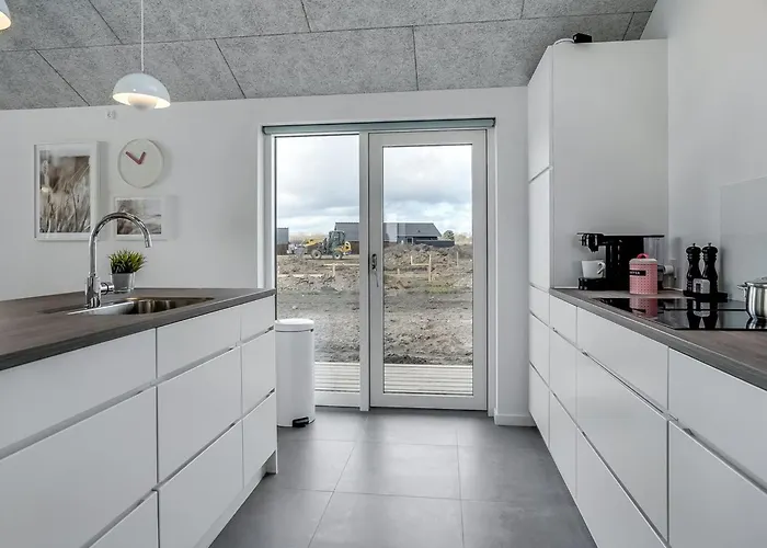 Thalie - 400m From The Sea By Interhome *